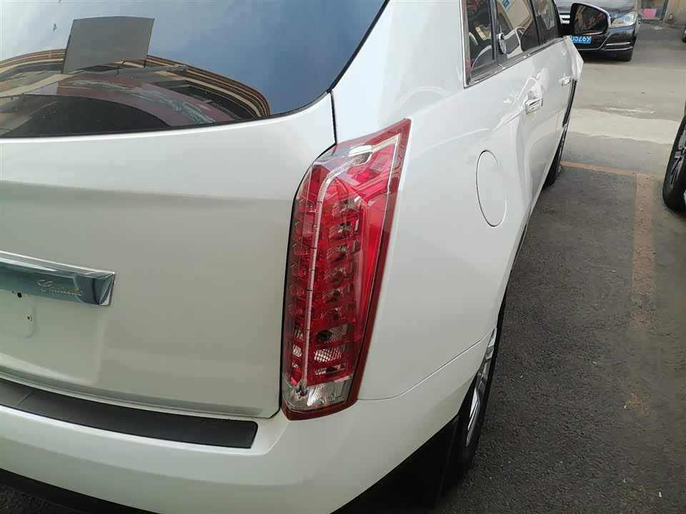 Cadillac SRX