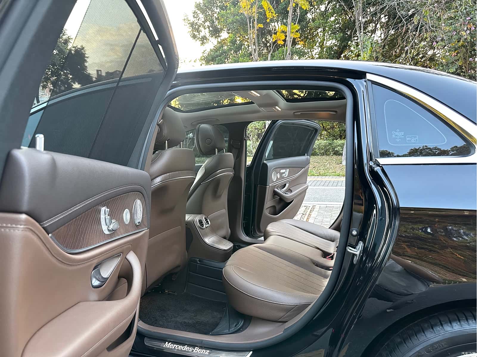 Mercedes-Benz E-Class, 2022 11