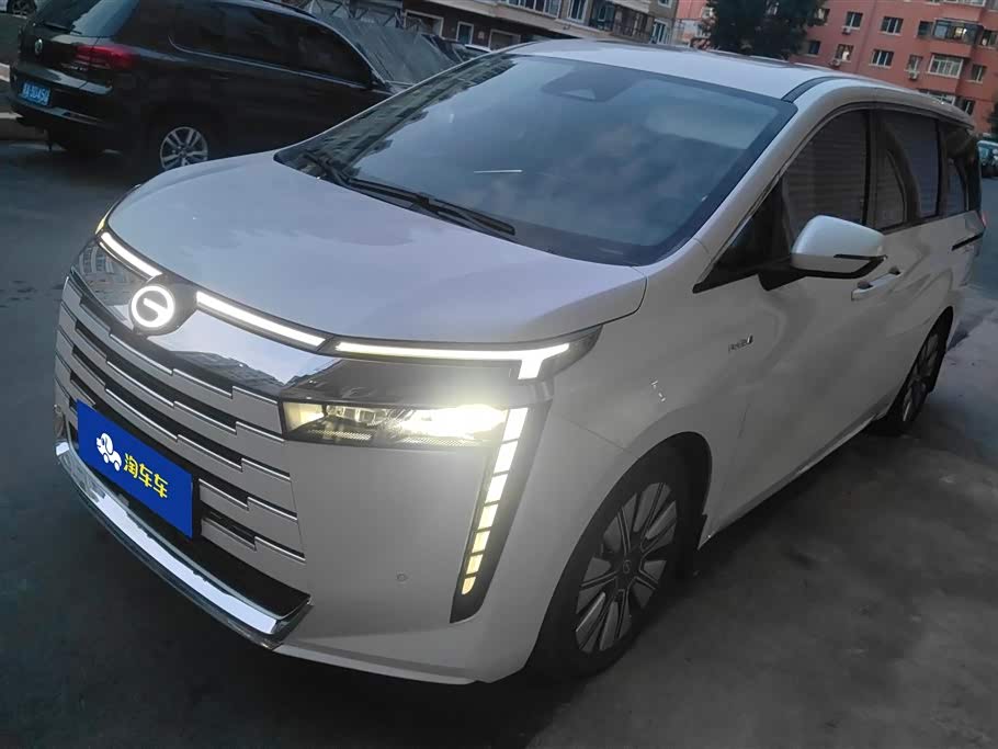 GAC E8 PHEV