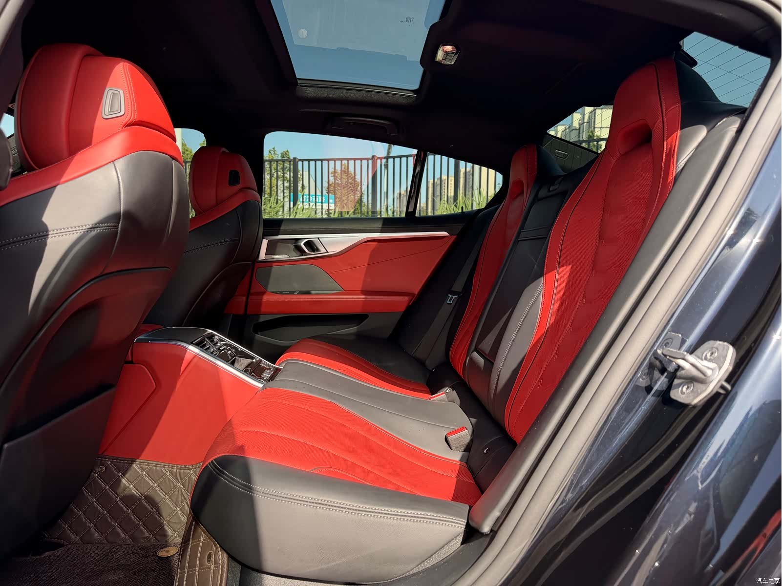 BMW 8 Series, 2024 21