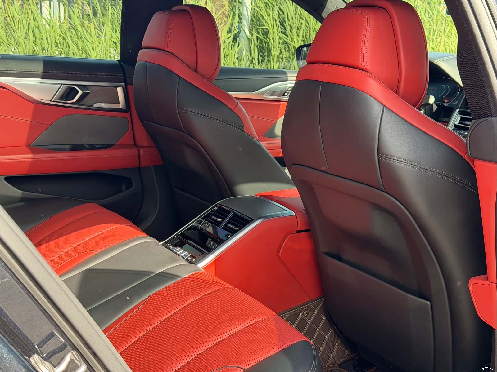 BMW 8 Series, 2024 25