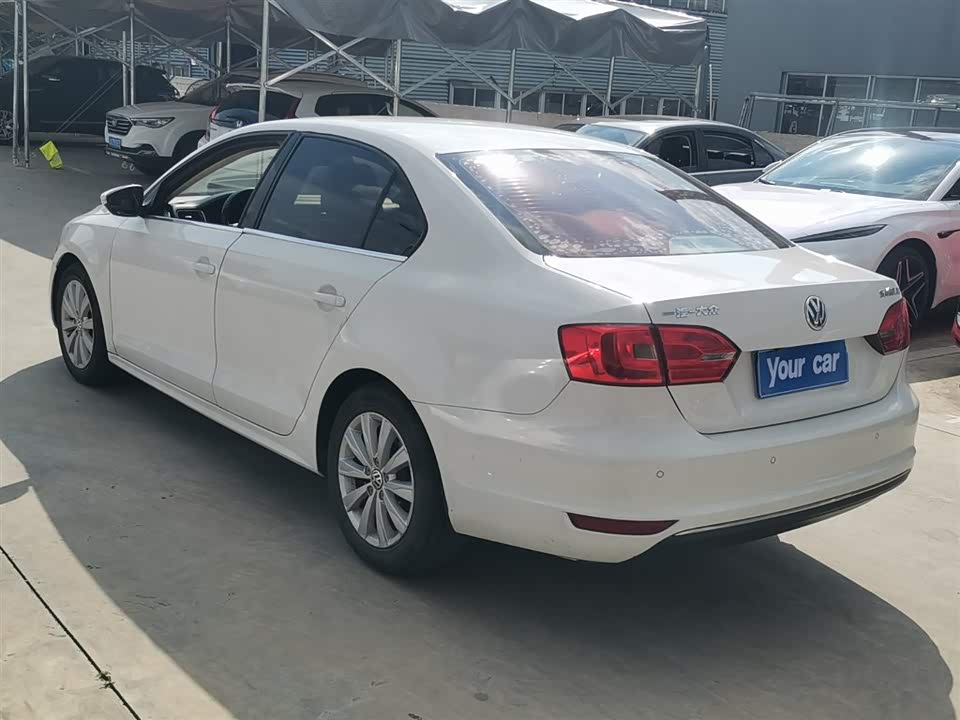 Volkswagen Sagitar