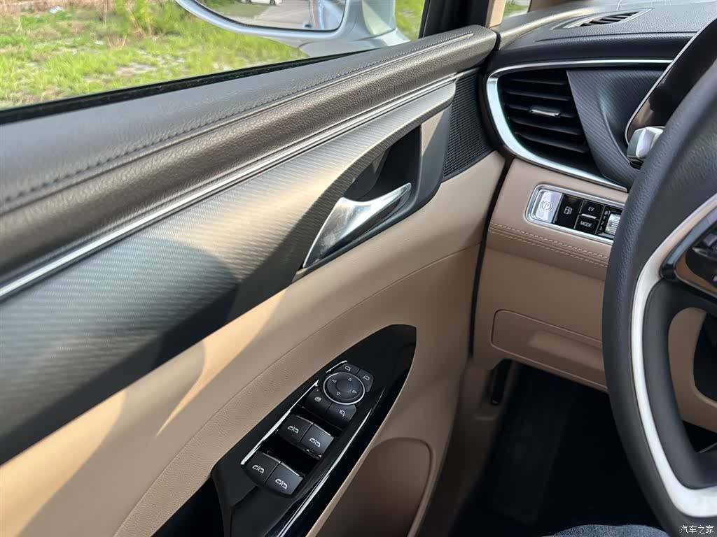 Buick GL8, 2025 22