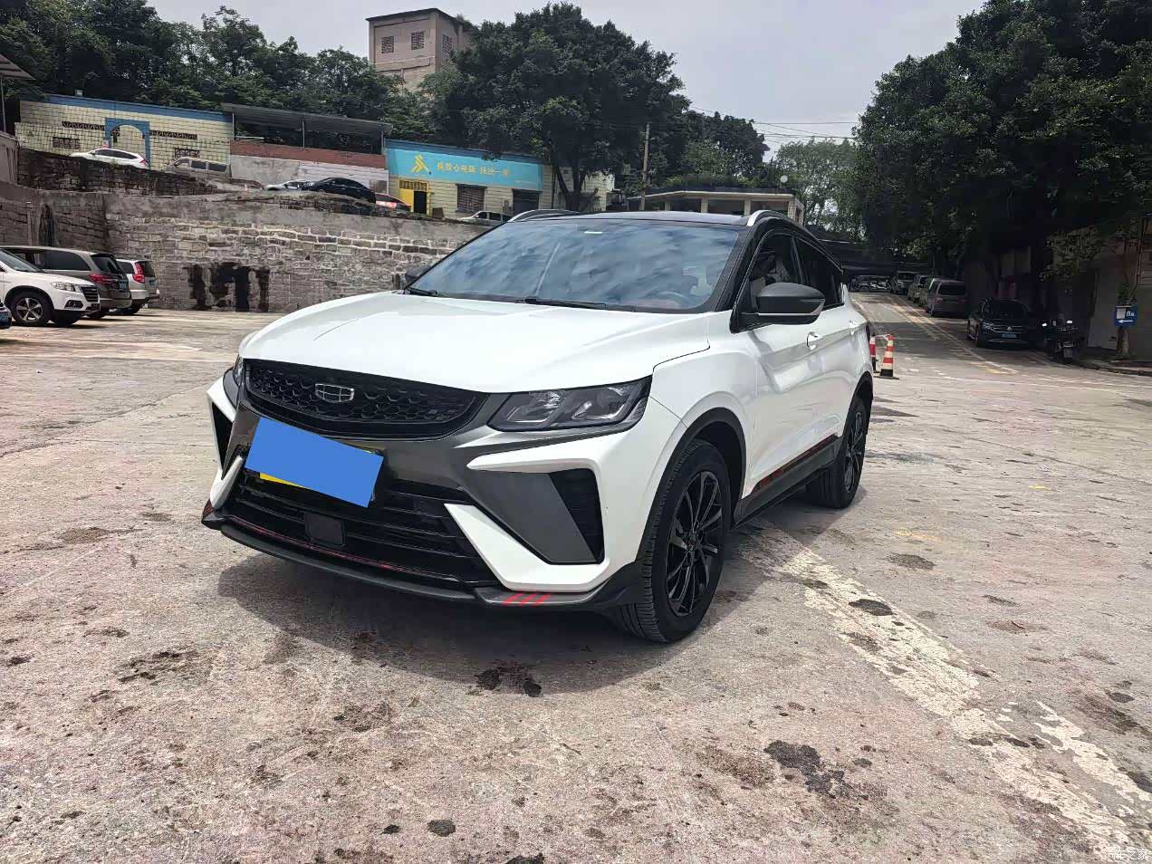 Geely Coolray, 2022 1