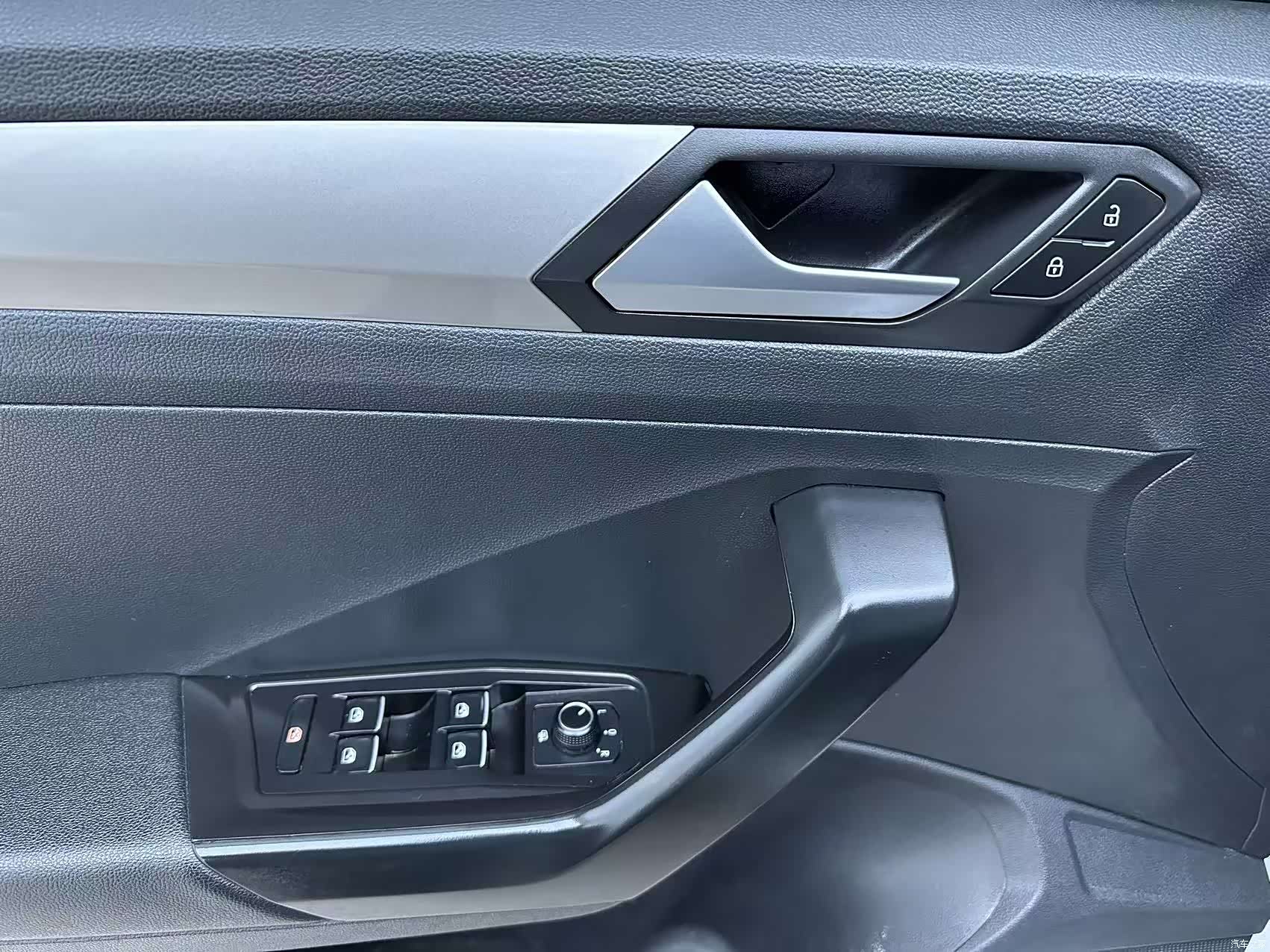 Volkswagen T-ROC, 2022 16