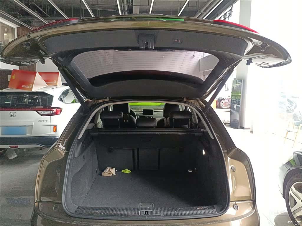 Audi Q3, 2018 14