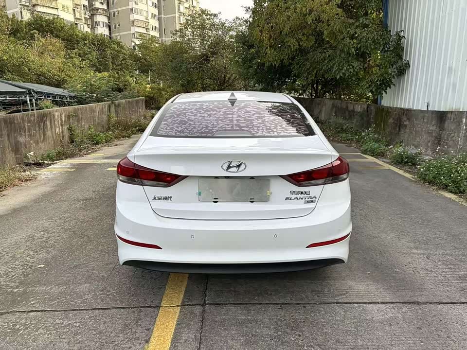 Hyundai Lead