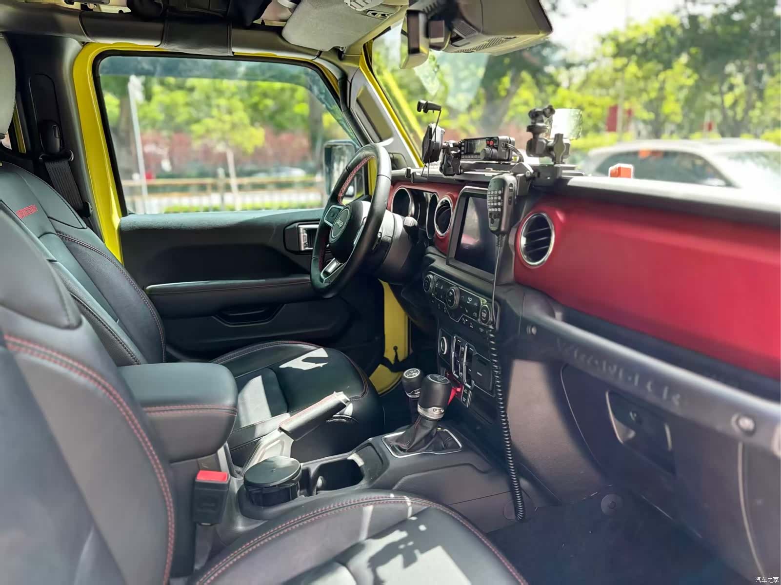 Jeep Wrangler, 2025 11