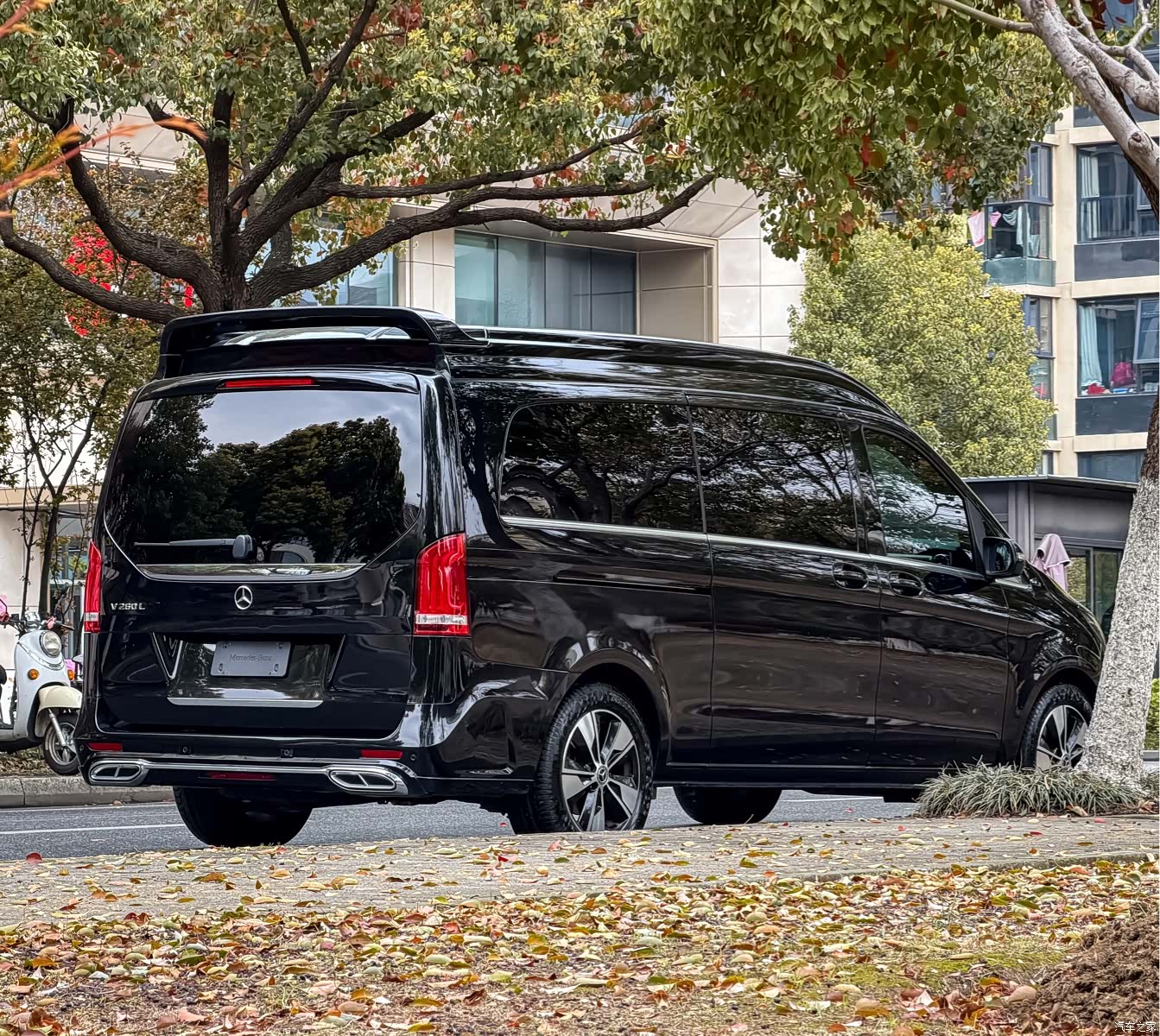 Mercedes-Benz V-Class, 2024 25
