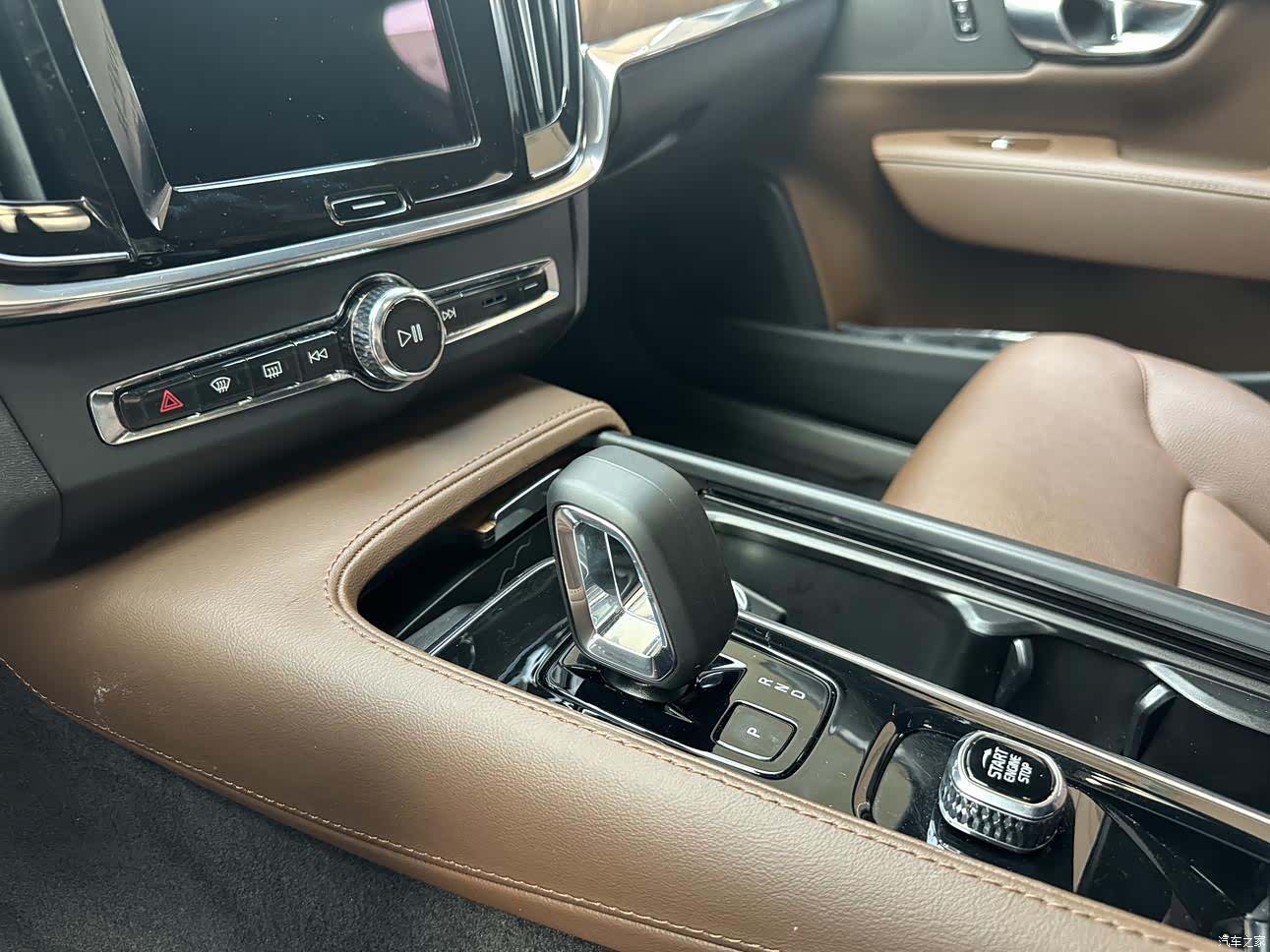 Volvo S90, 2024 10