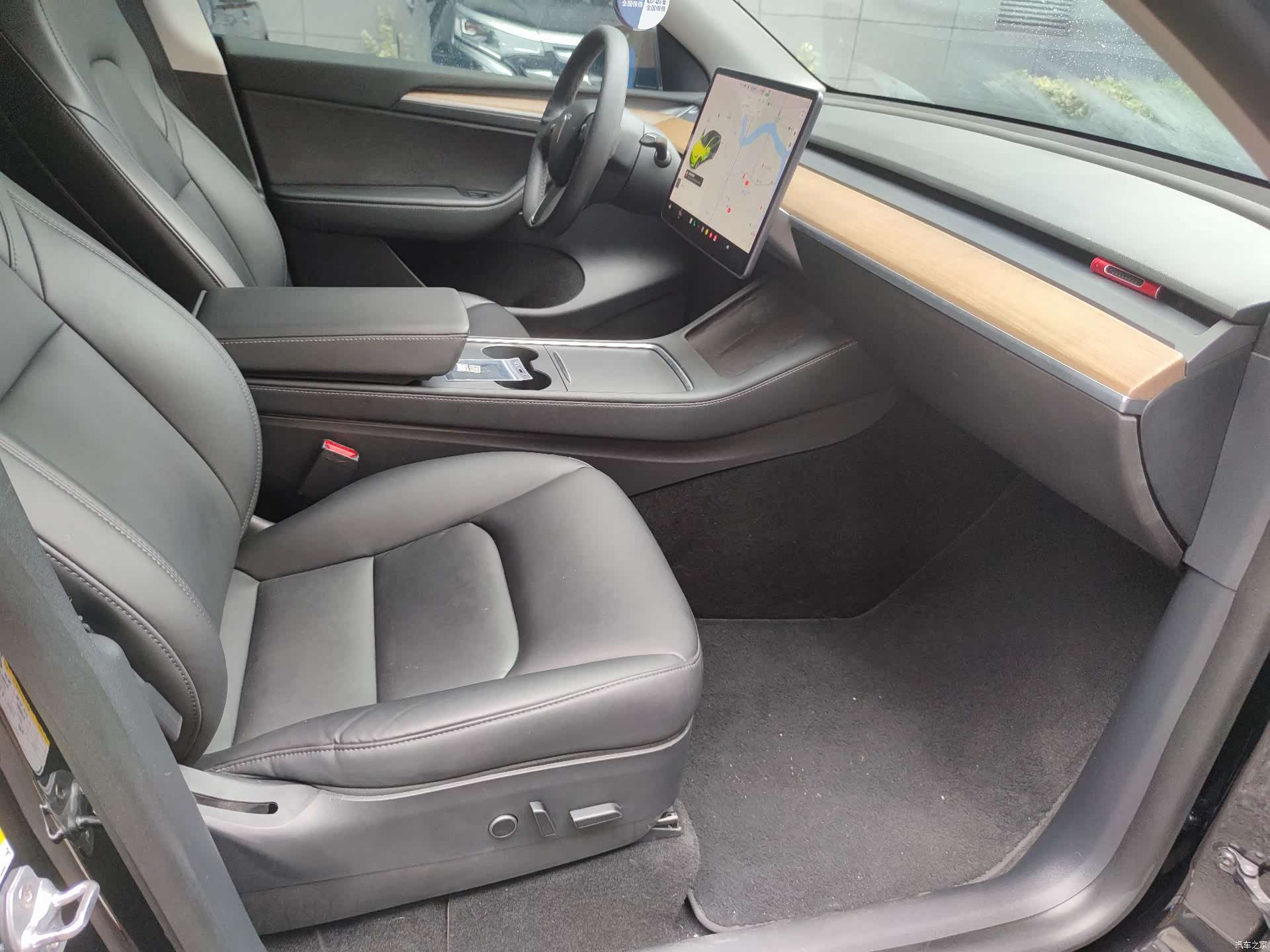 Tesla Model Y, 2021 12