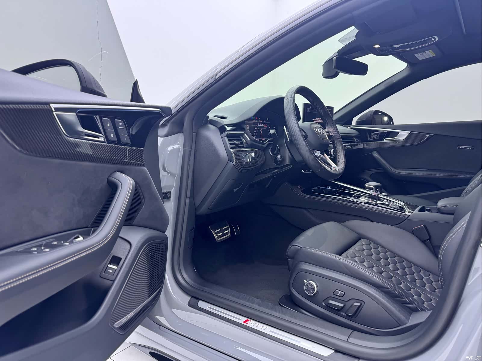 Audi RS, 2023 все фото