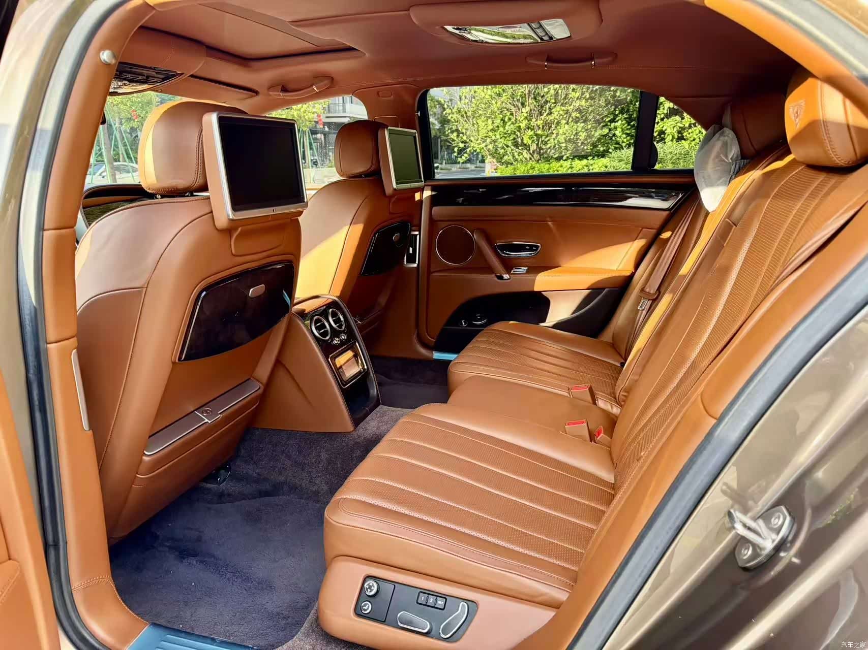 Bentley Flying Spur, 2014 6
