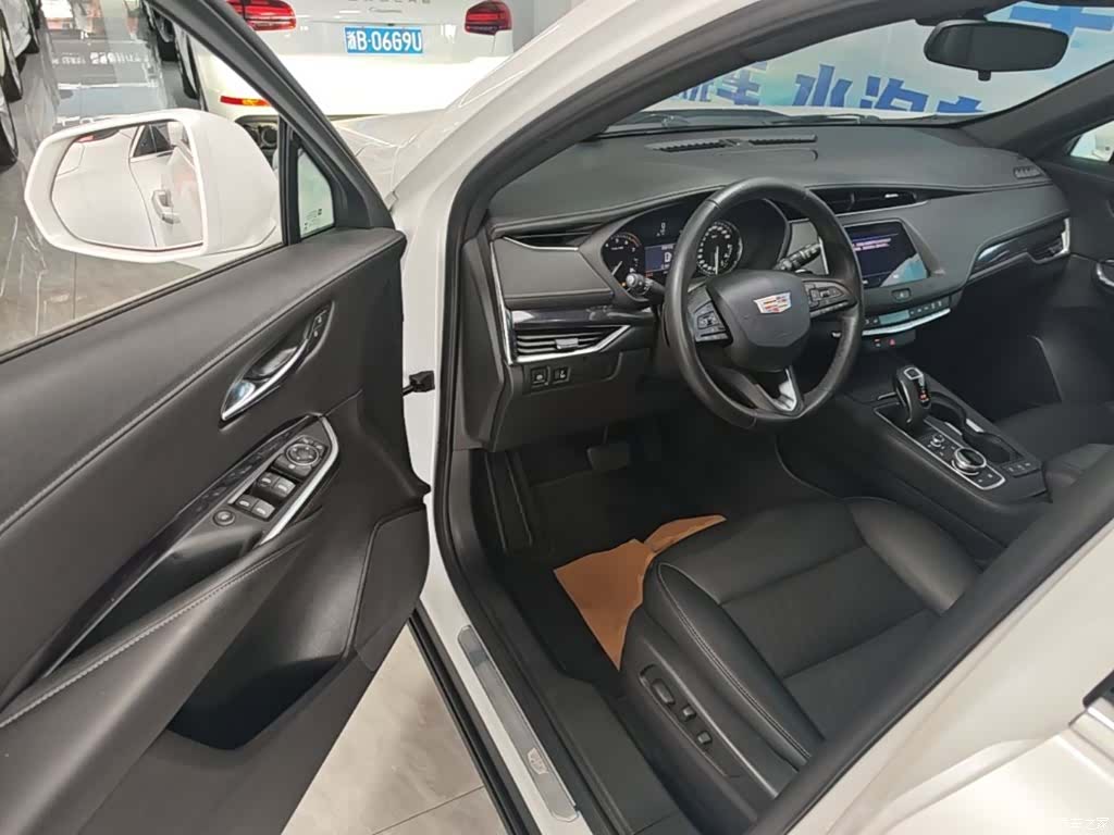 Cadillac XT4, 2019 16
