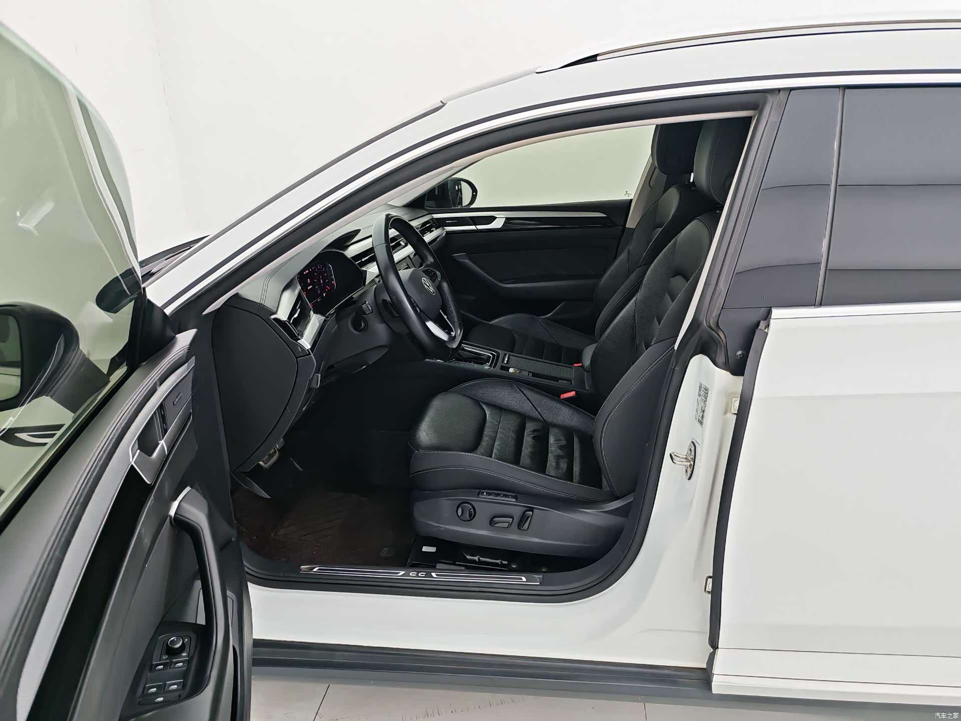 Volkswagen CC, 2022 15