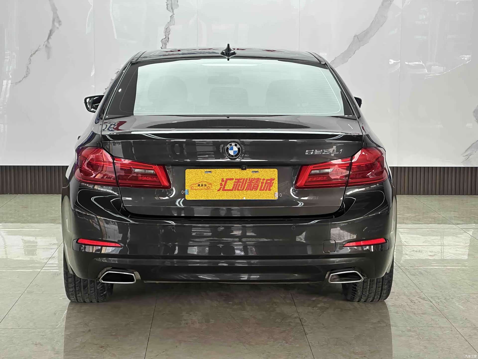 BMW 5 Series, 2018 все фото