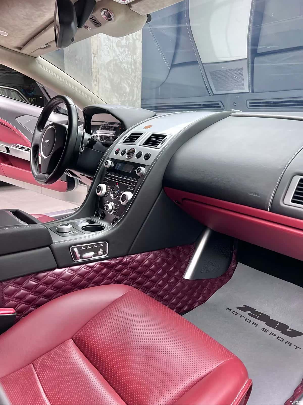 Aston Martin Rapide, 2013 6