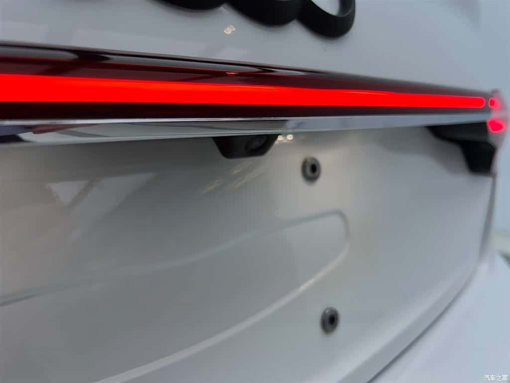 Audi A4L, 2022 6
