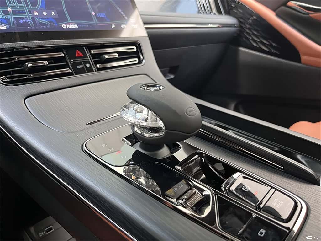 Trumpchi E9, 2026 12