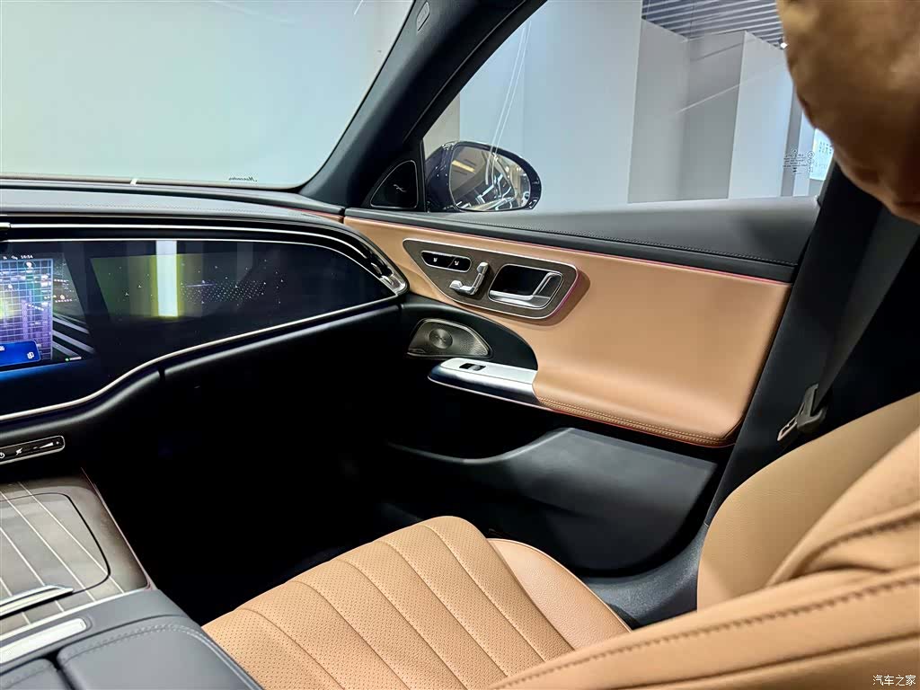 Mercedes-Benz E-Class, 2024 24