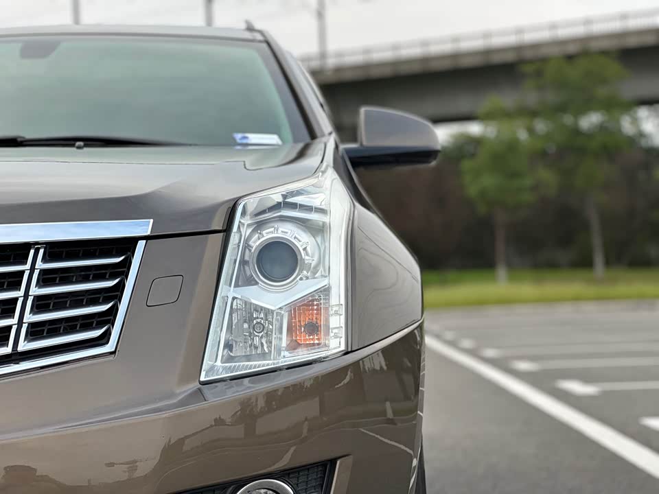 Cadillac SRX