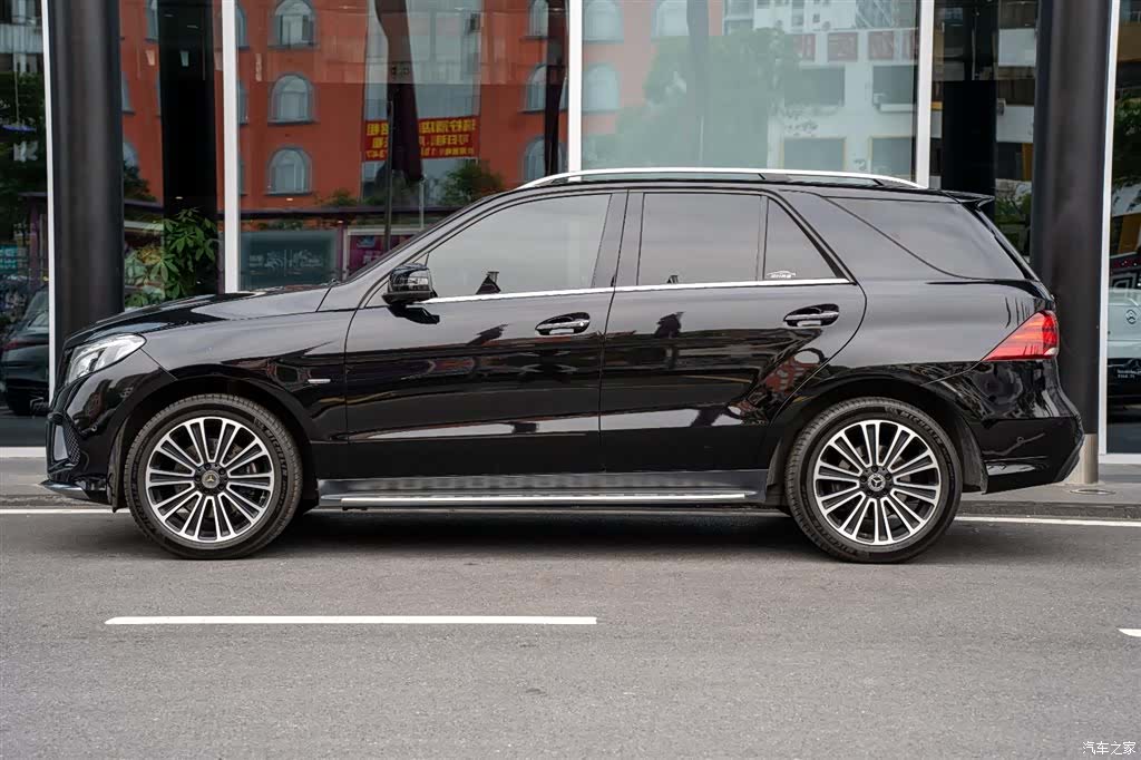 Mercedes-Benz GLE, 2018 4