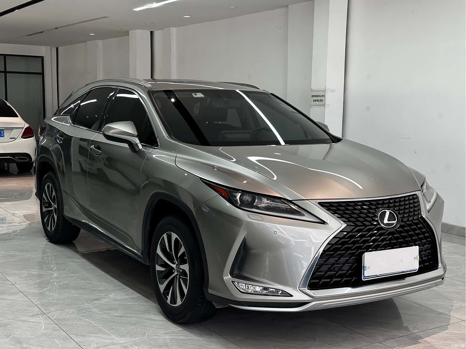 Lexus RX, 2020 3