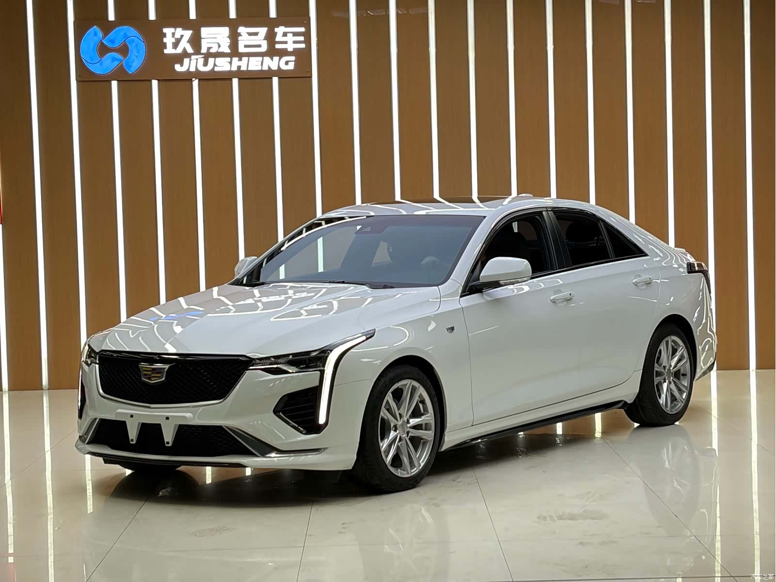 Cadillac CT4, 2022 1