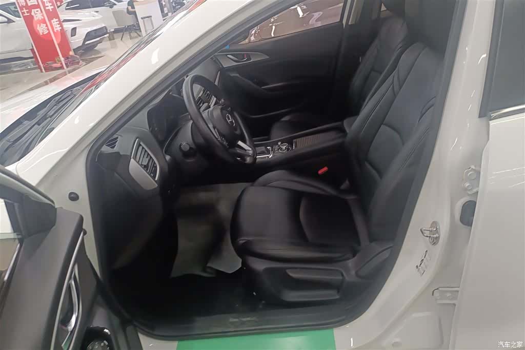 Mazda Mazda3, 2017 9