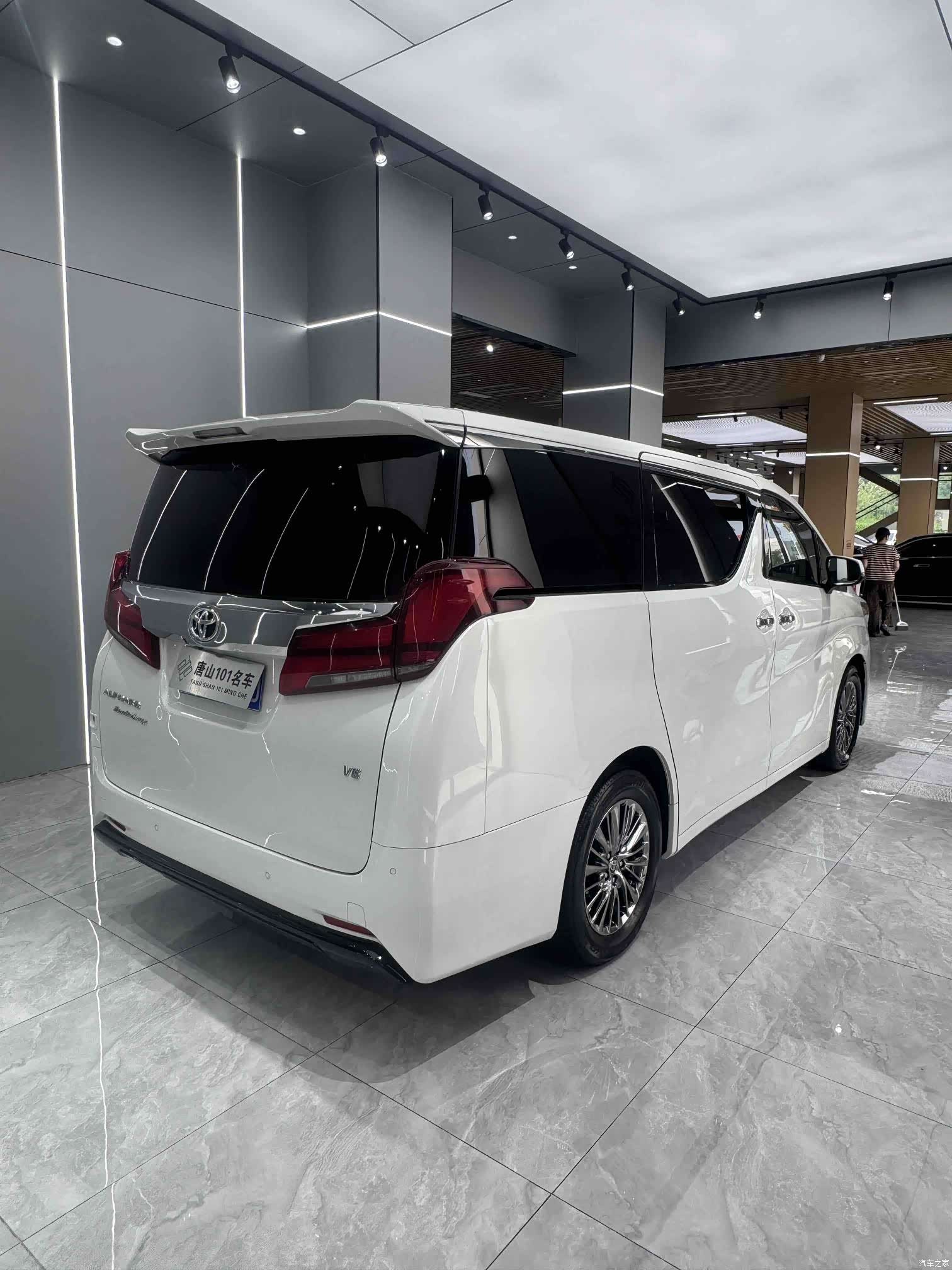 Toyota Alphard, 2019 6