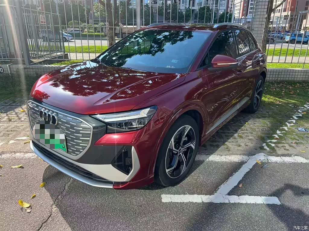Audi Q4 e-tron, 2023 1