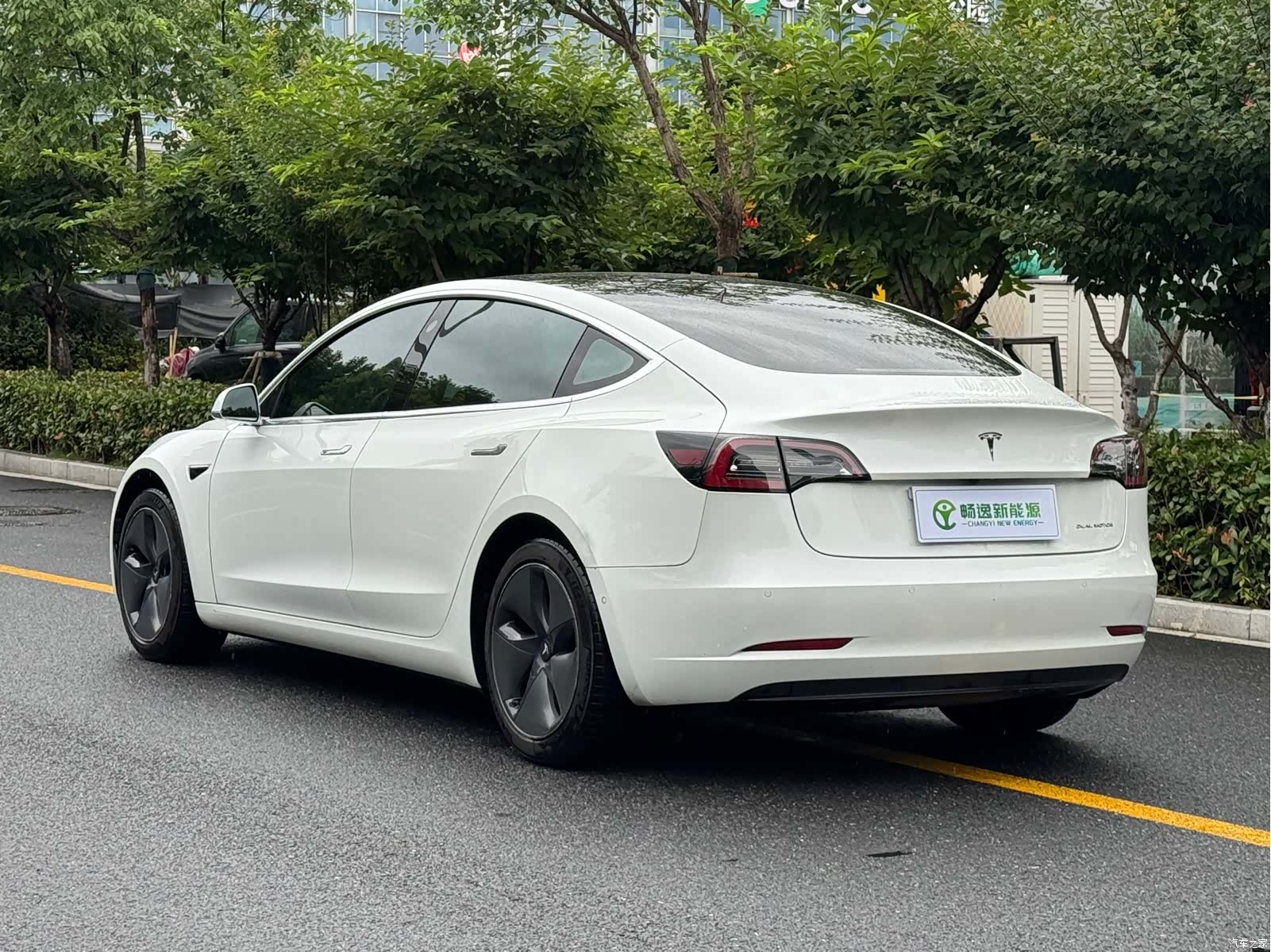 Tesla Model 3, 2019 13