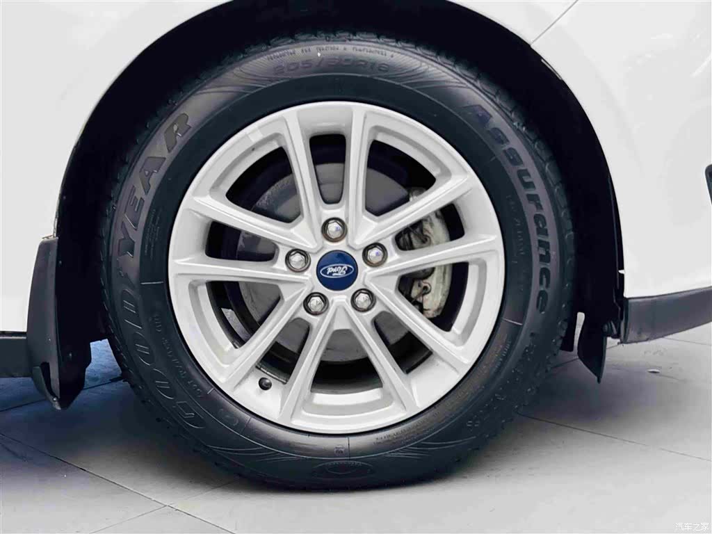 Ford Focus, 2018 10