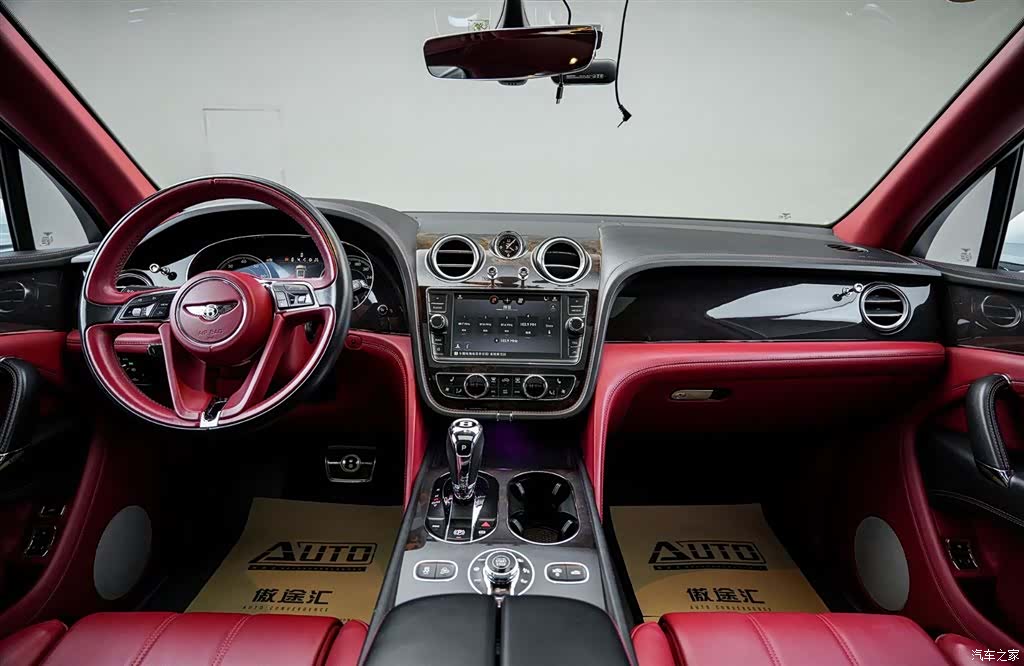 Bentley Bentayga, 2019 все фото