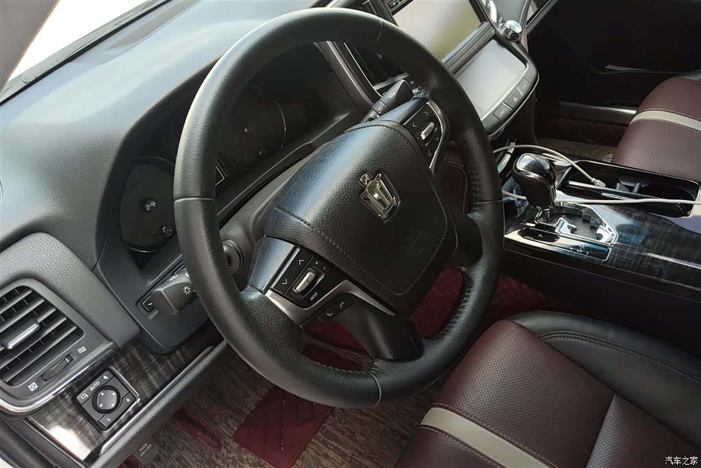 Toyota Crown, 2017 15