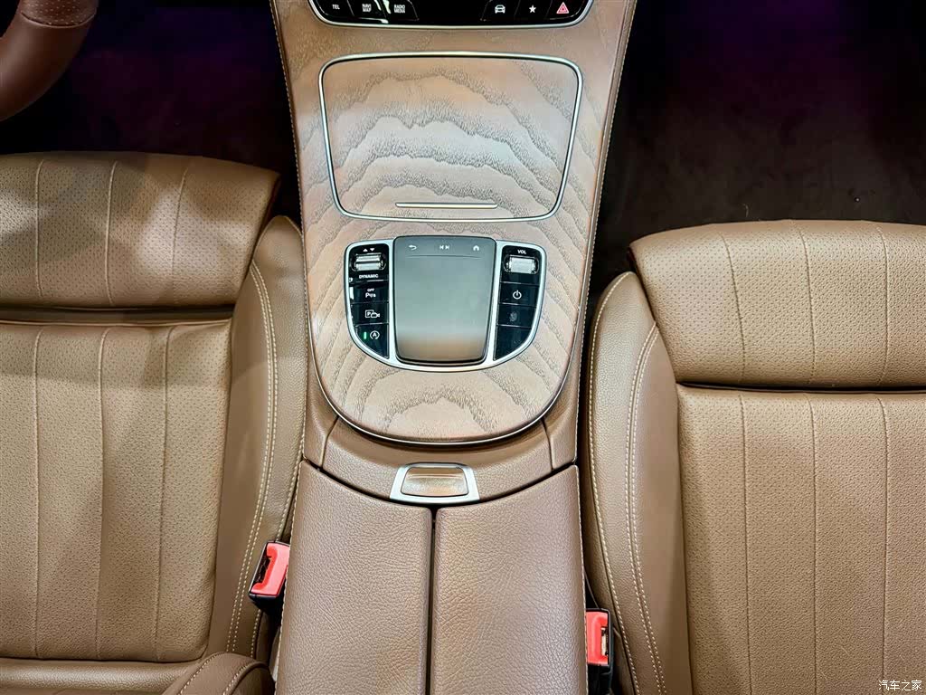 Mercedes-Benz E-Class, 2022 21