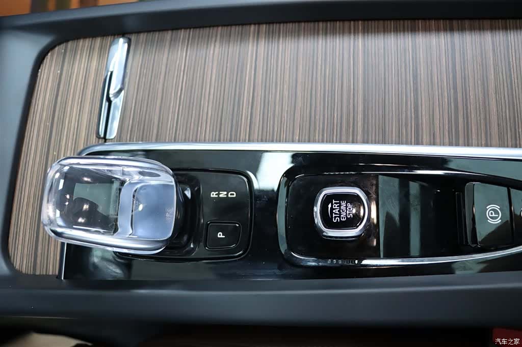 Volvo XC60, 2021 все фото