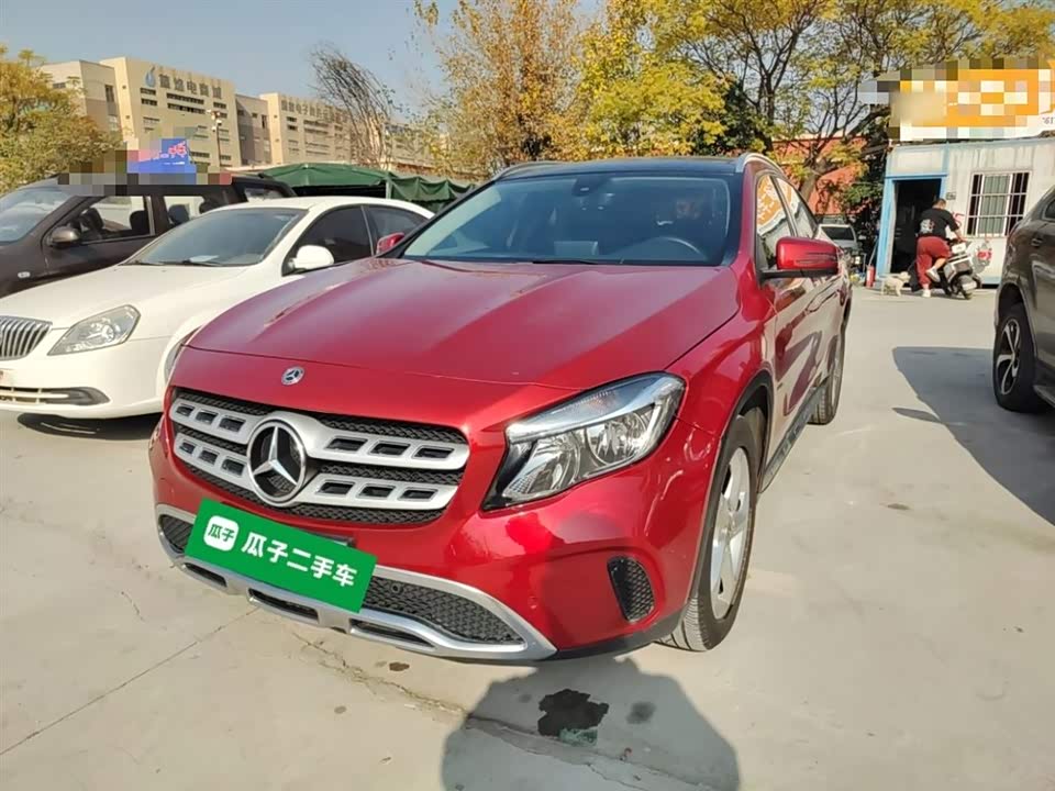 Mercedes-Benz GLA