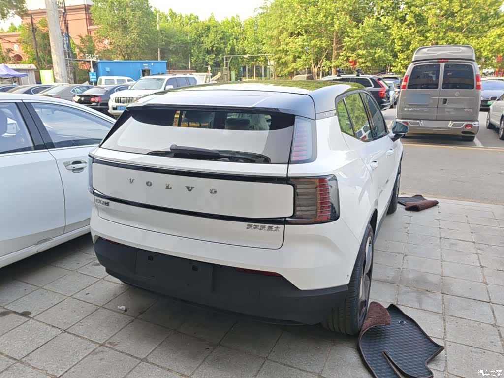 Volvo EX30, 2025 7