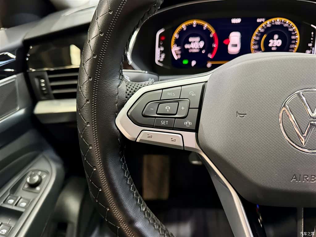 Volkswagen Passat, 2025 26