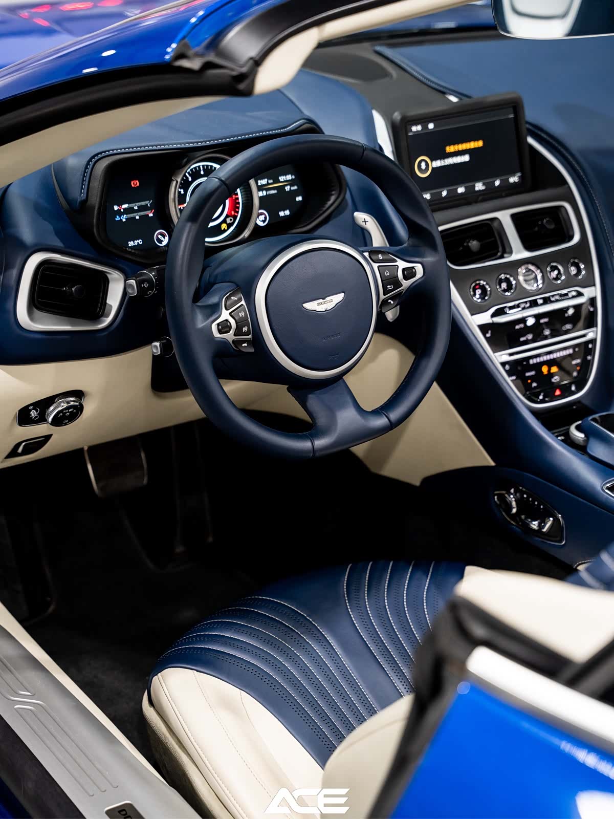 Aston Martin DB11, 2019 7