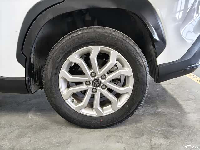 Toyota Frontlander, 2024 16