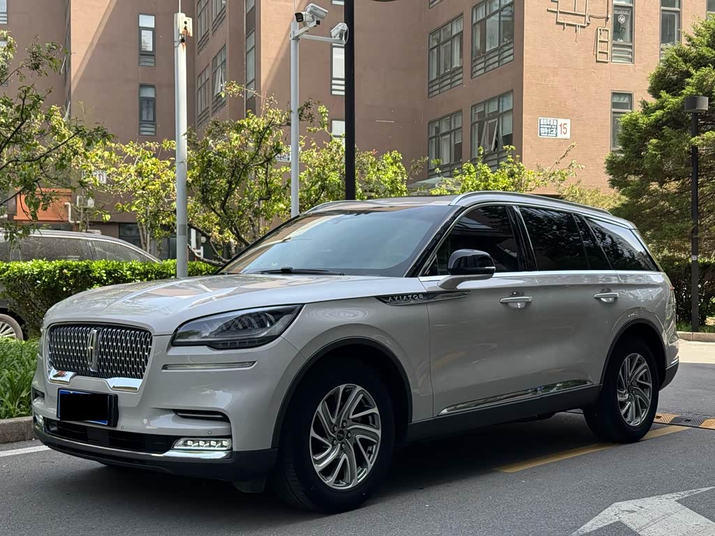 Lincoln Aviator
