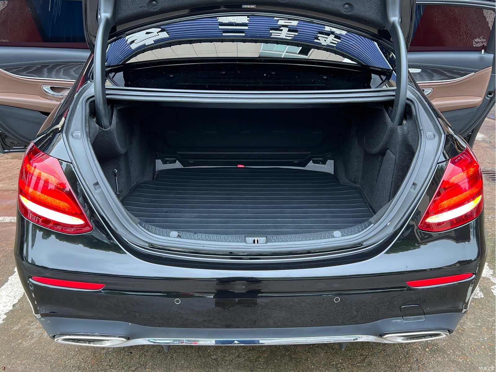Mercedes-Benz E-Class, 2020 35