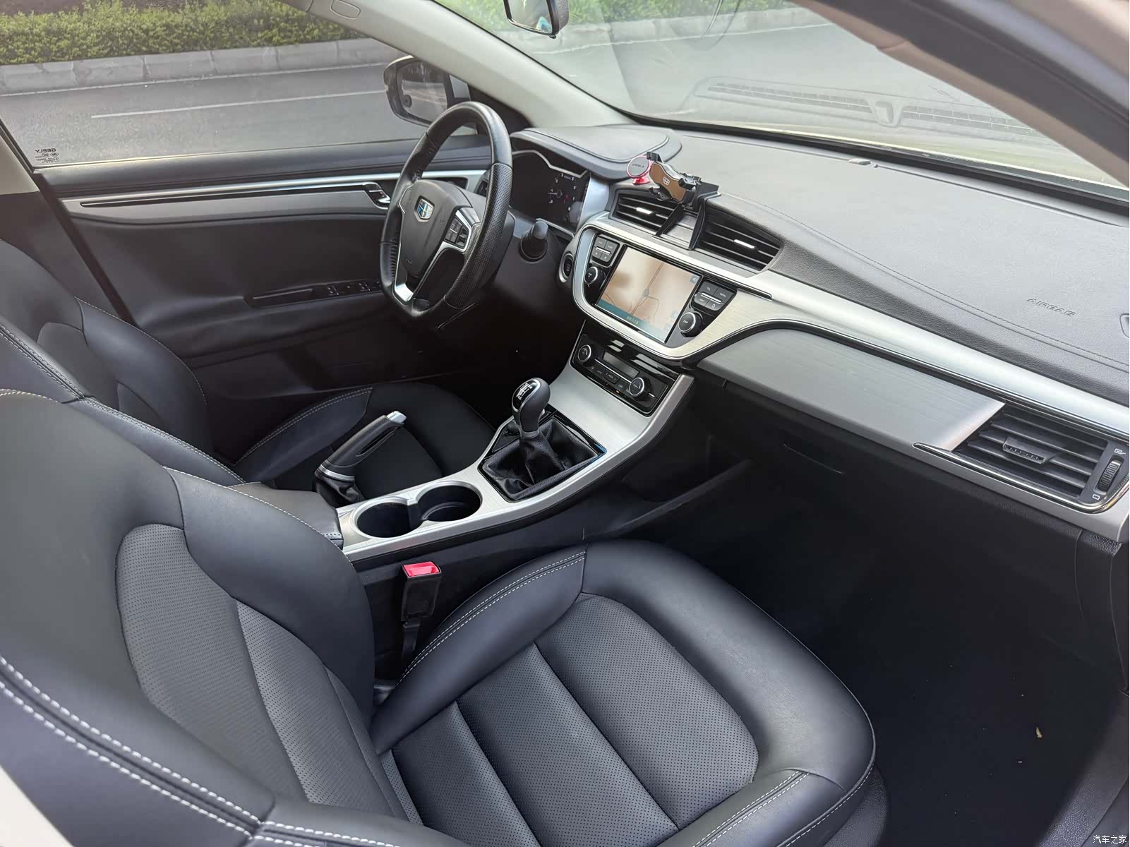 Geely Emgrand, 2017 14