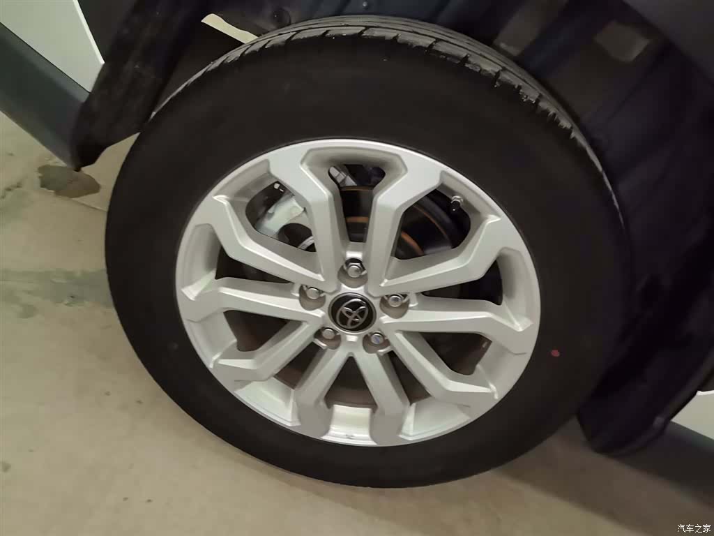Toyota Frontlander, 2023 23
