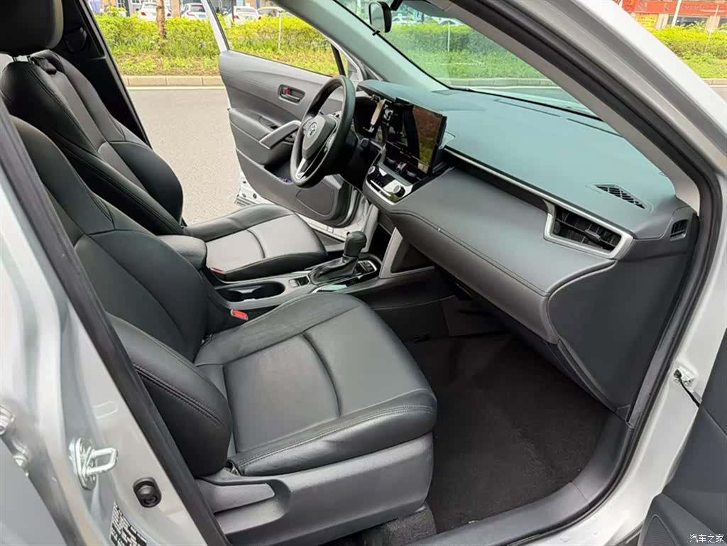Toyota Frontlander, 2023 15