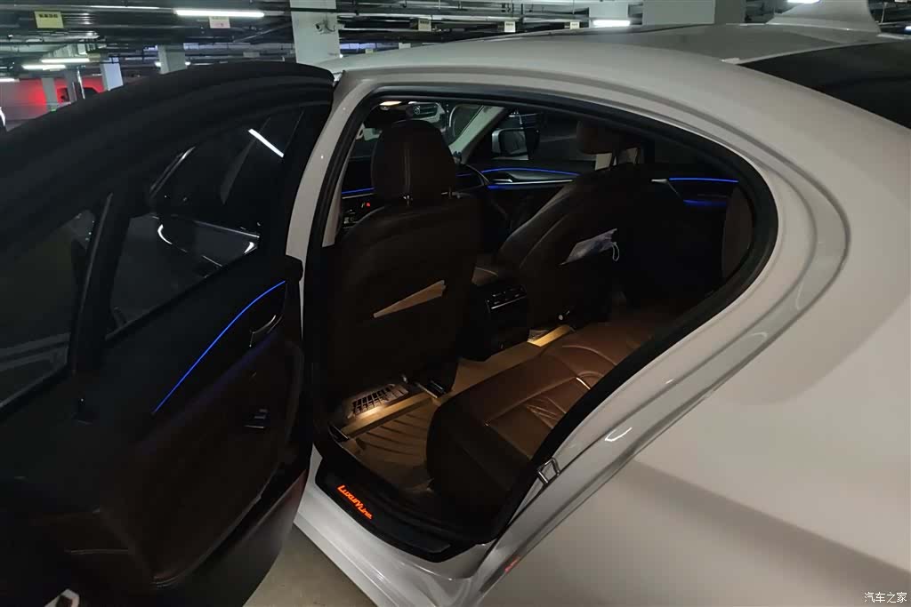 BMW 5 Series, 2018 11