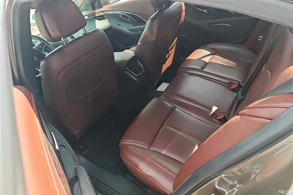 Buick LaCrosse, 2015 11
