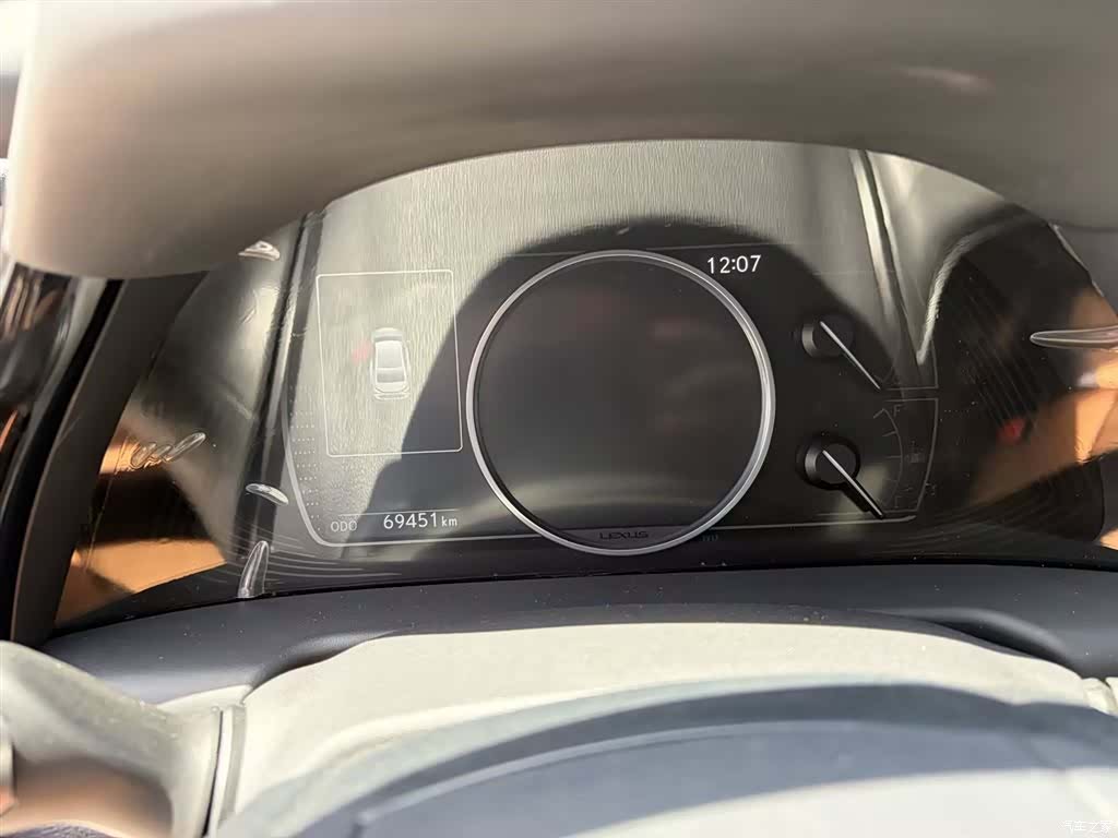 Lexus ES, 2023 16